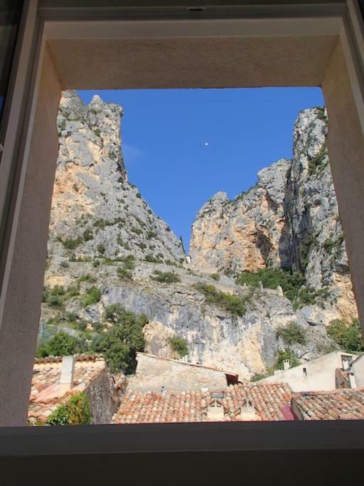 La Maison Du Courtil, Amande-Olive Apartment Moustiers-Sainte-Marie Exterior photo